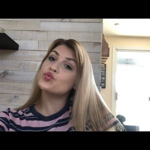 Meet your Posher, Breanne